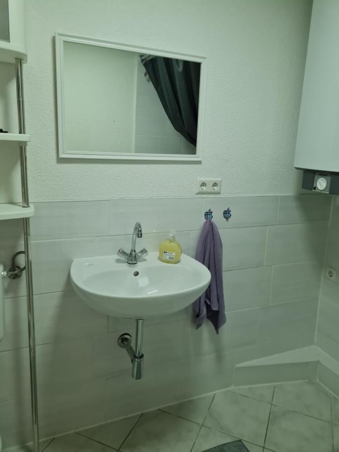 Haupt 3 Hostel Eningen unter Achalm Εξωτερικό φωτογραφία