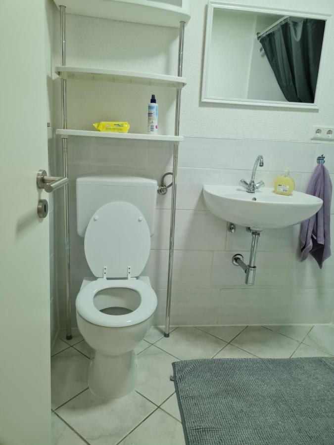 Haupt 3 Hostel Eningen unter Achalm Εξωτερικό φωτογραφία